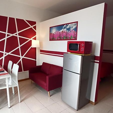 New Piccolo Residence มัลเชซิเน ภายนอก รูปภาพ